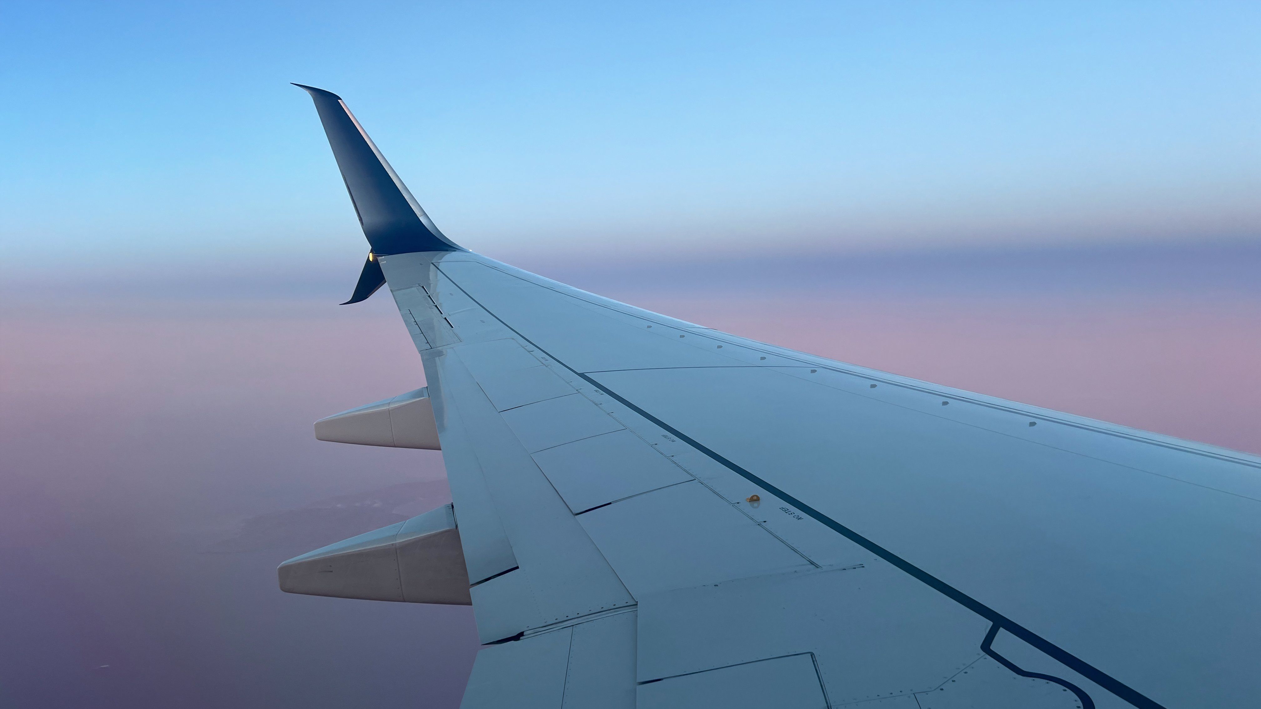A Delta Air Lines Boeing 737-800 Hop From Los Angeles To San Francisco