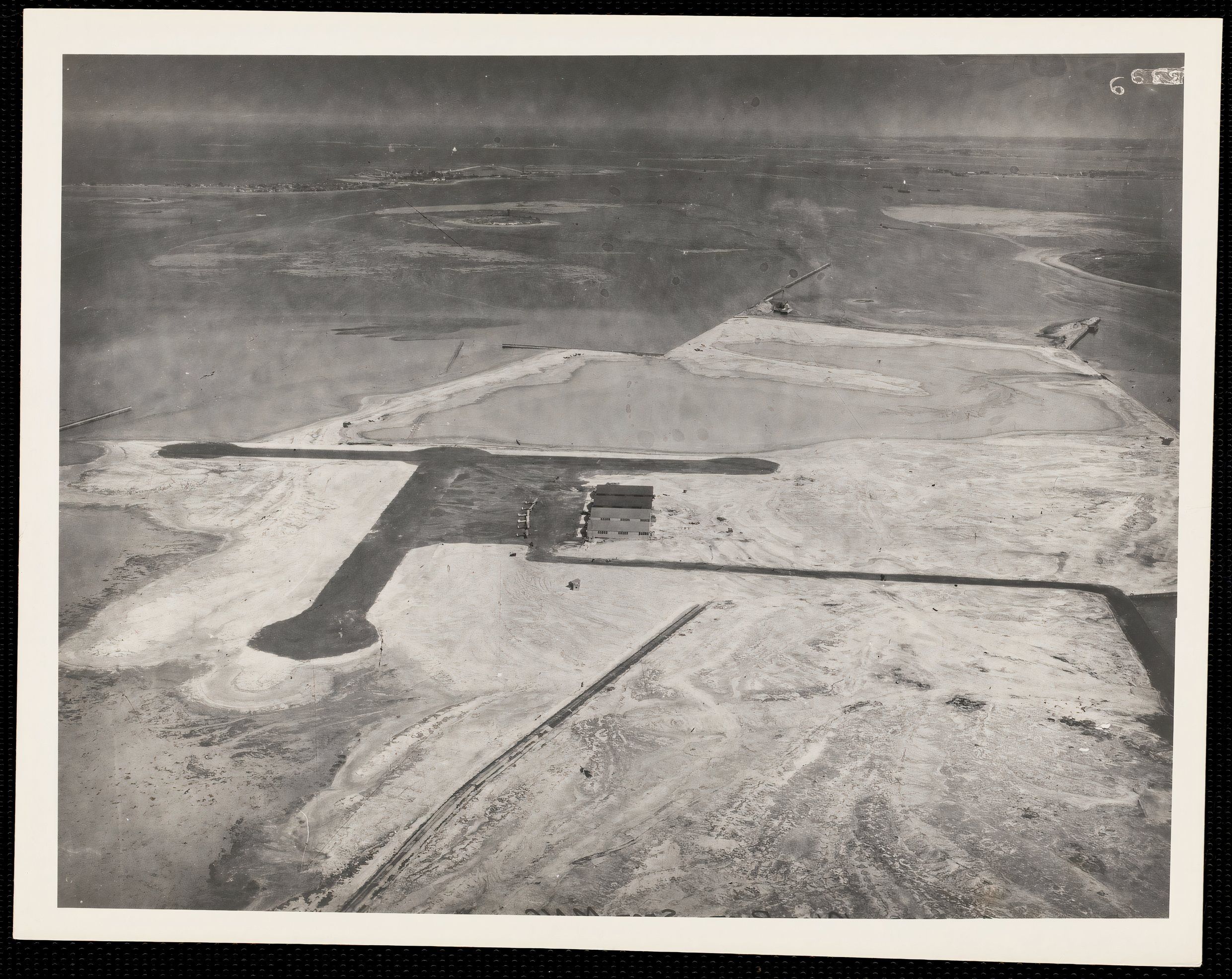 LOGAN _ _-boston _-_ _ dpla _ _ _ _ _ _ 0311d19be2B4A4E4f32E986914766C29