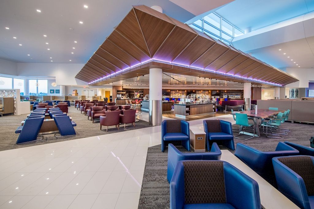 N8delta-sky-club-b-atlanta