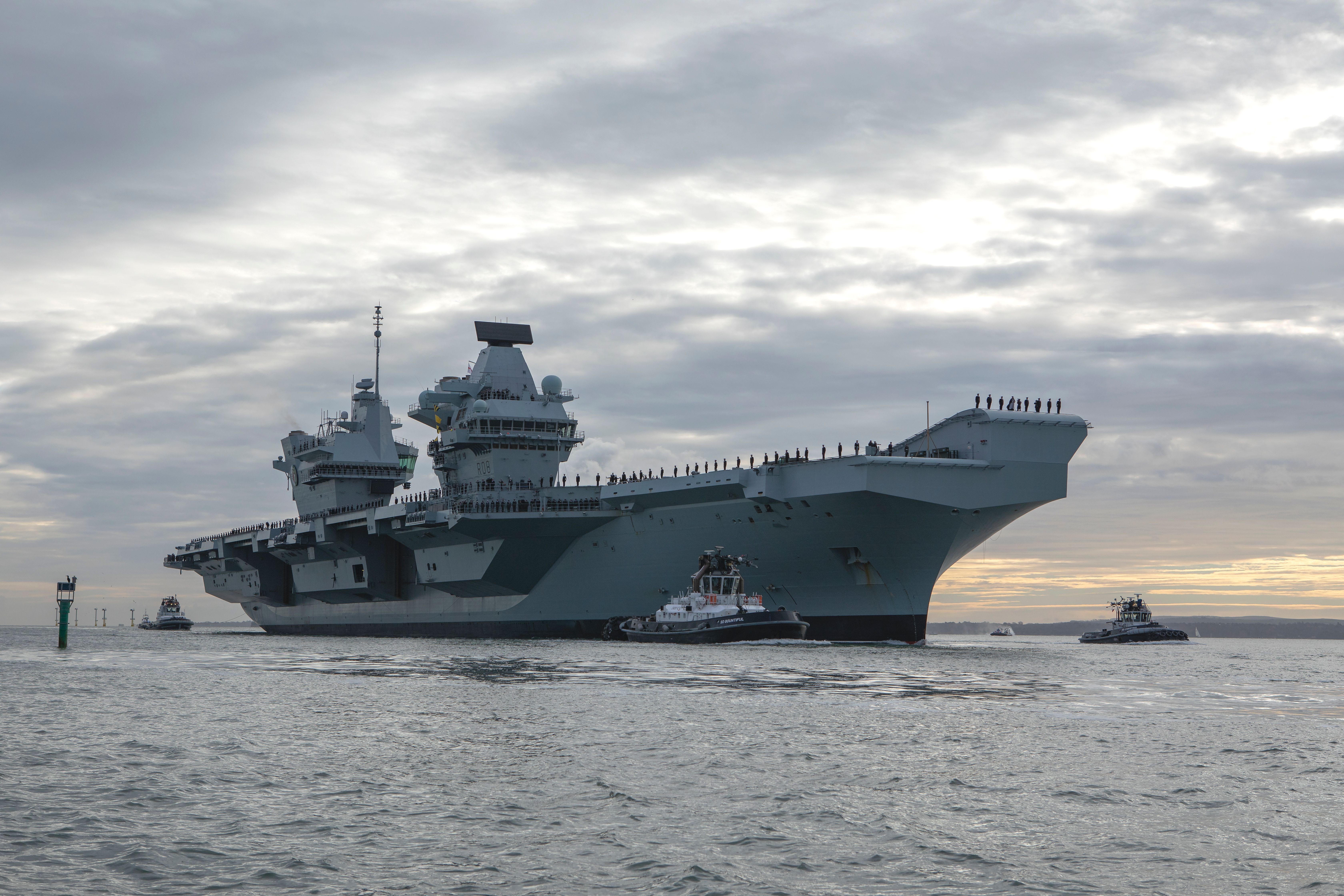 HMS Queen Elizabeth arrives in its home port of Portsmouth