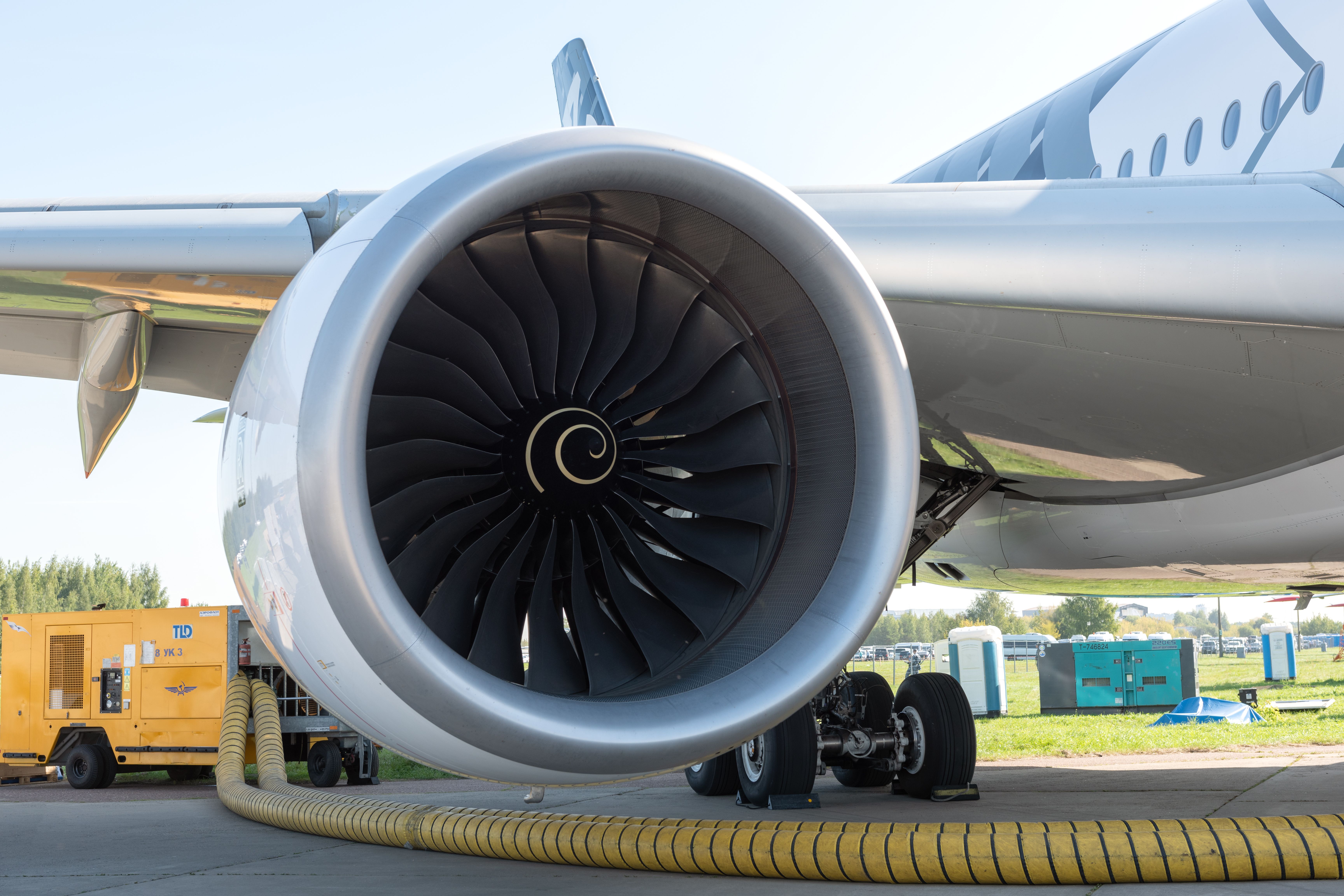 Aircraft engine Rolls-Royce Trent XWB long-range wide-body twin-engine passenger aircraft Airbus A350-900 XWB