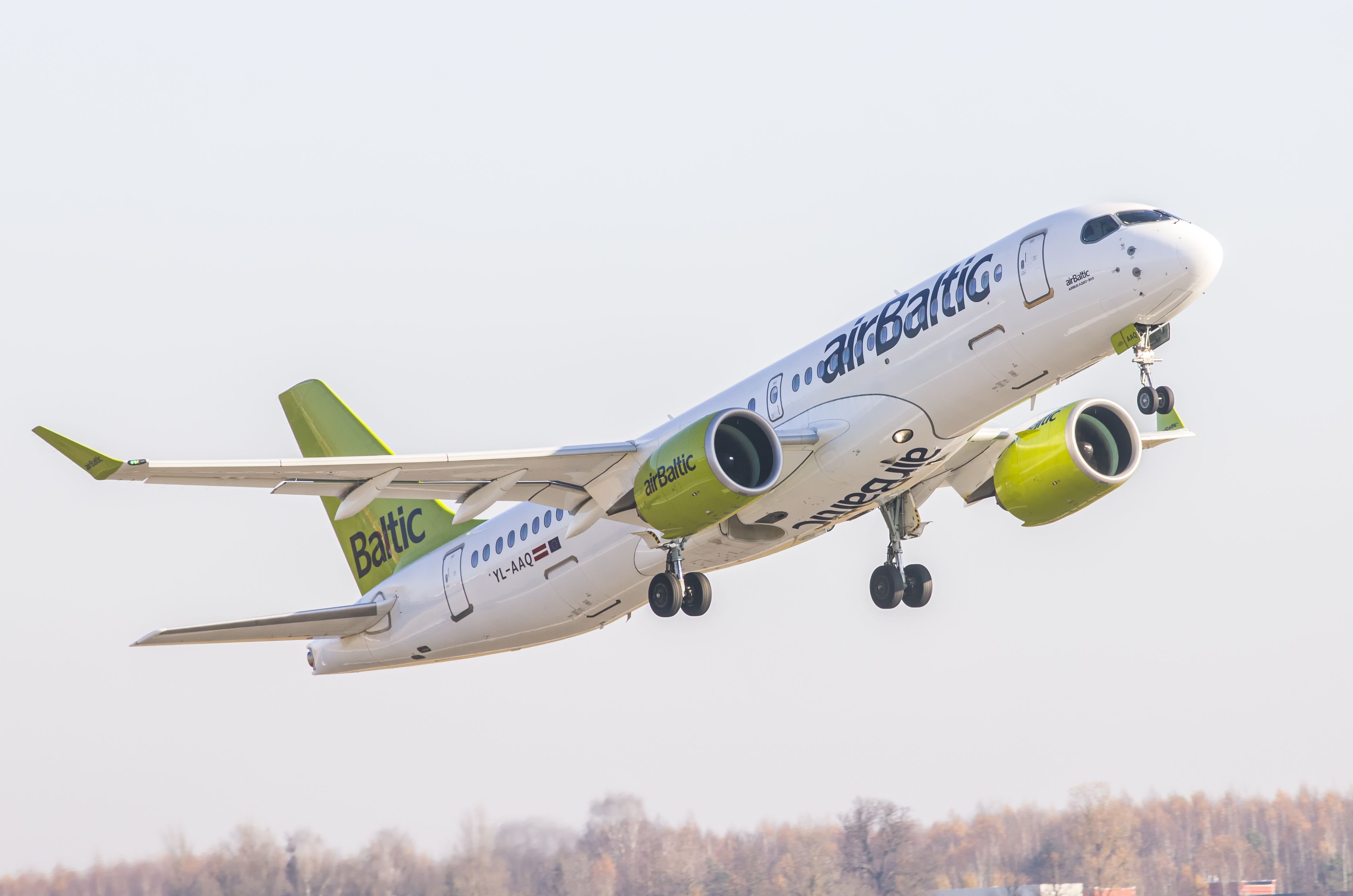 AirBaltic A220 Villanus departure
