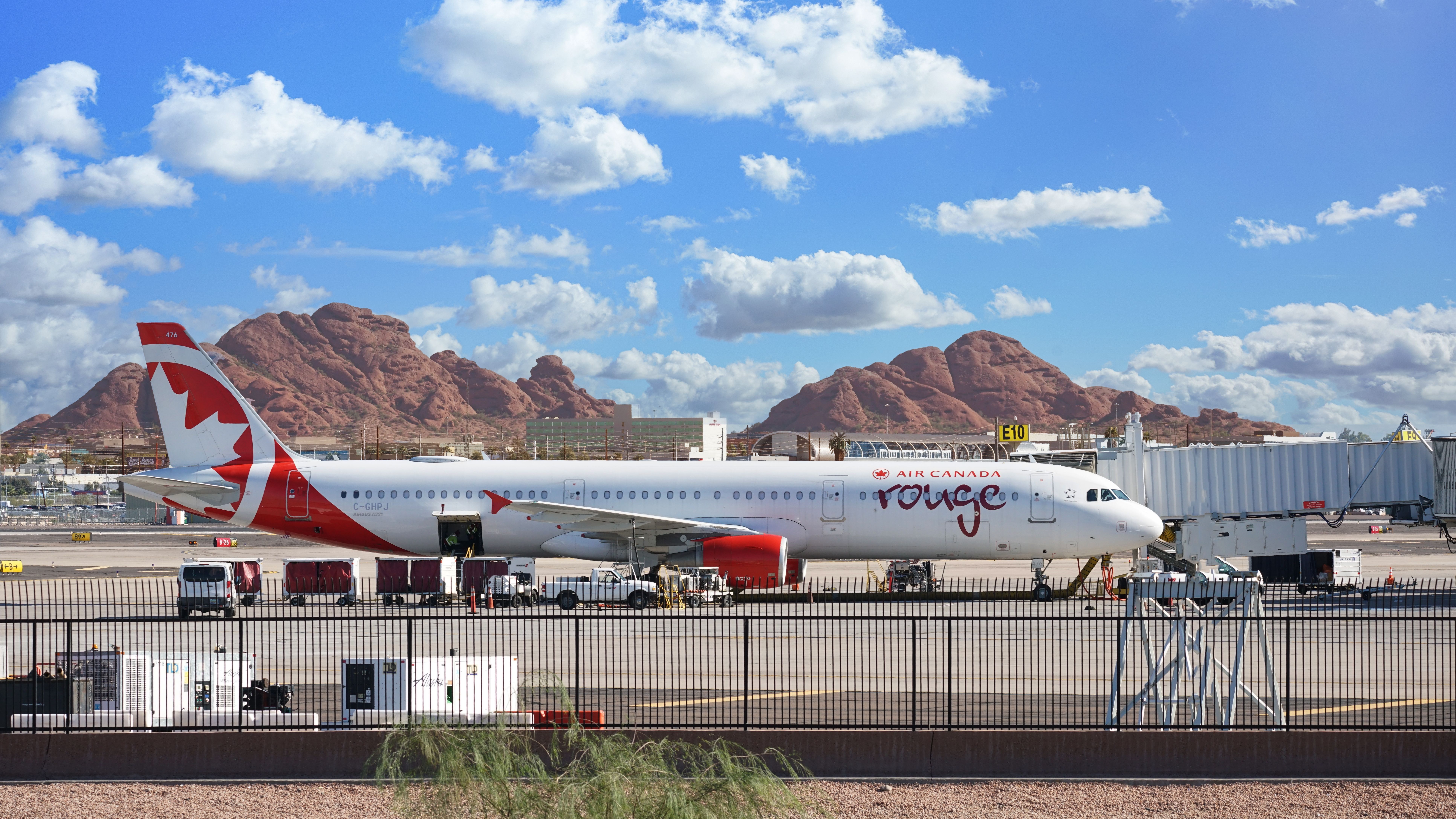 Air Canada Rouge Airbus A321