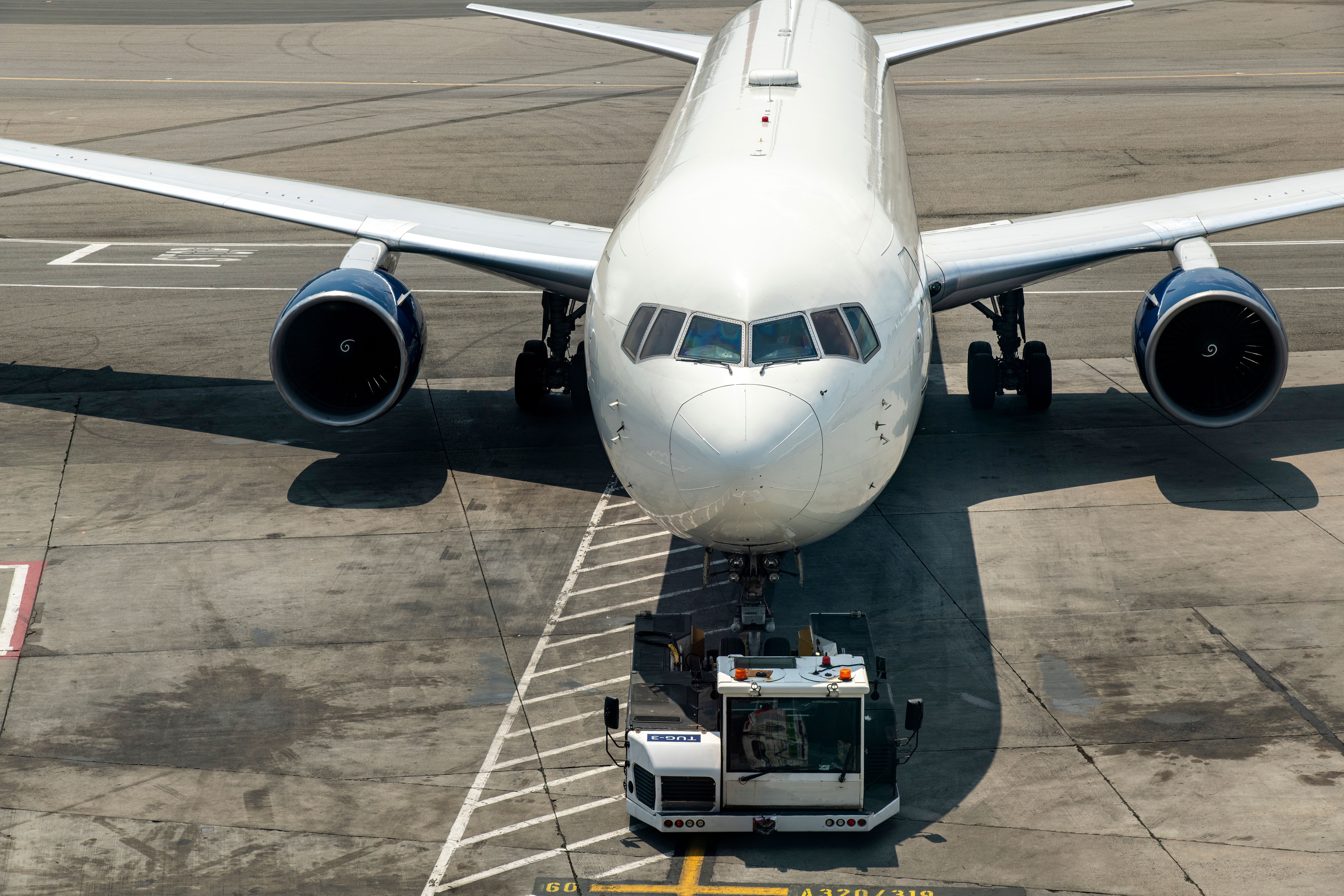 Aircraft tug