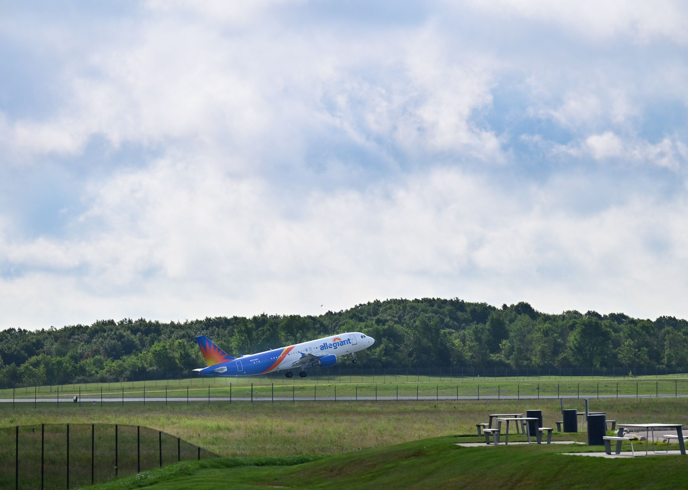 Allegiant GRR機場