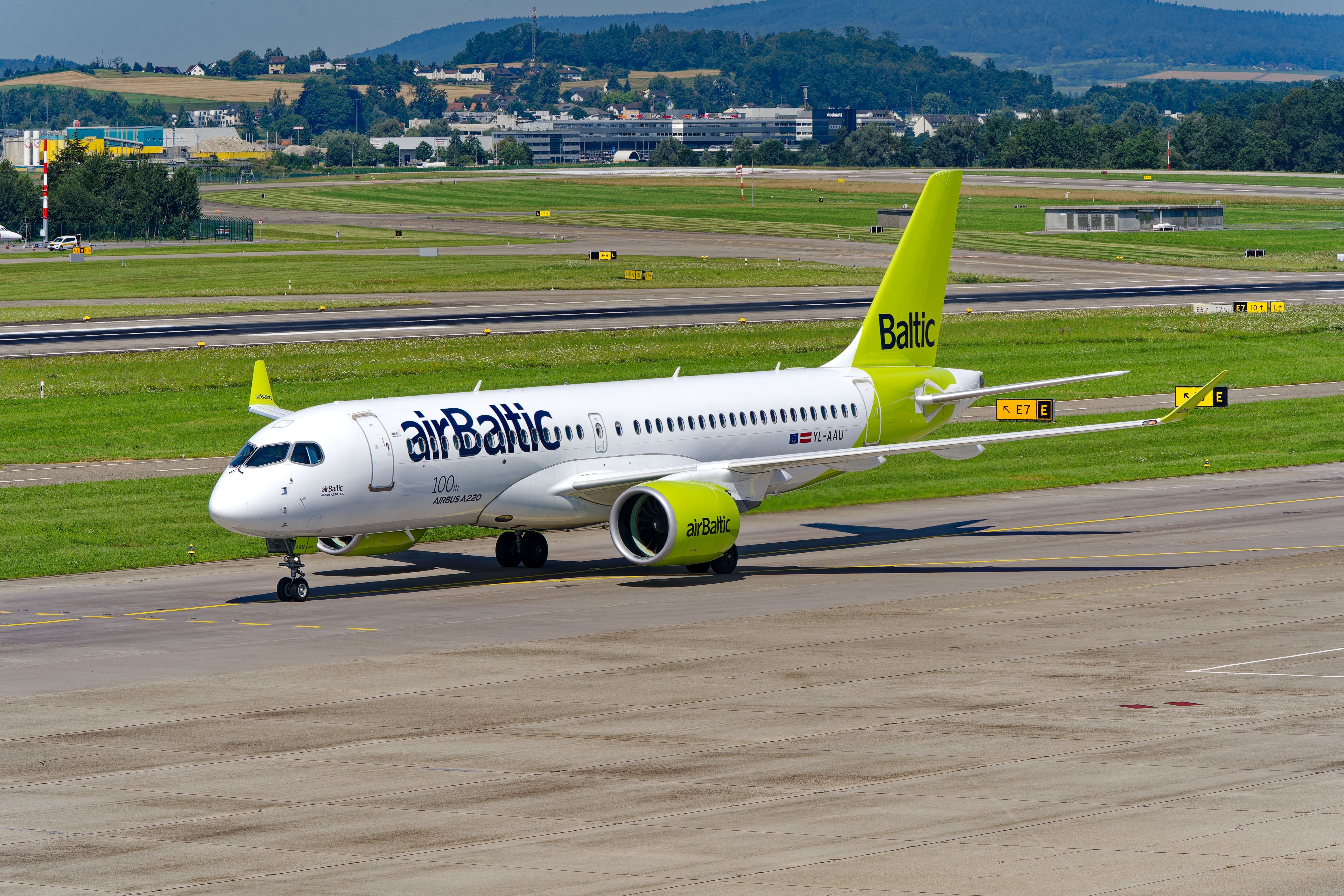 A220 Airbaltic A220 in Zurich
