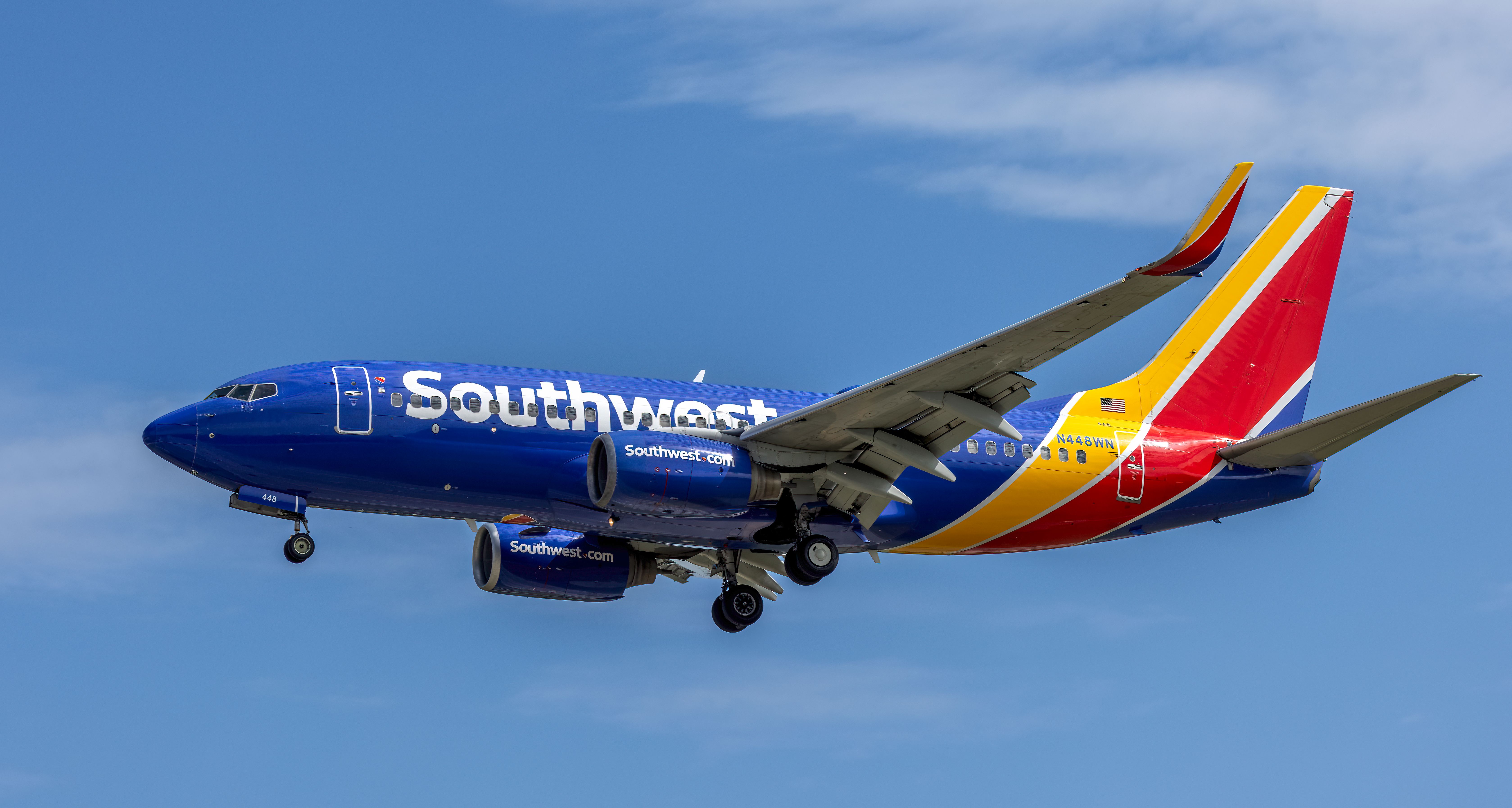 SouthWest_boeing_737-700_N448wn_BWI_MD1