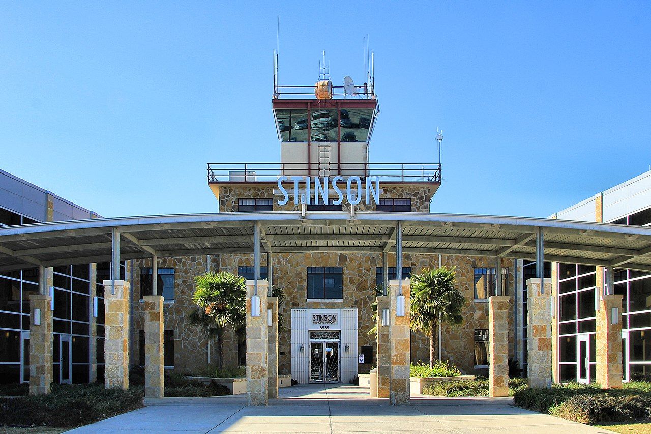 Stinson_field_town_2014