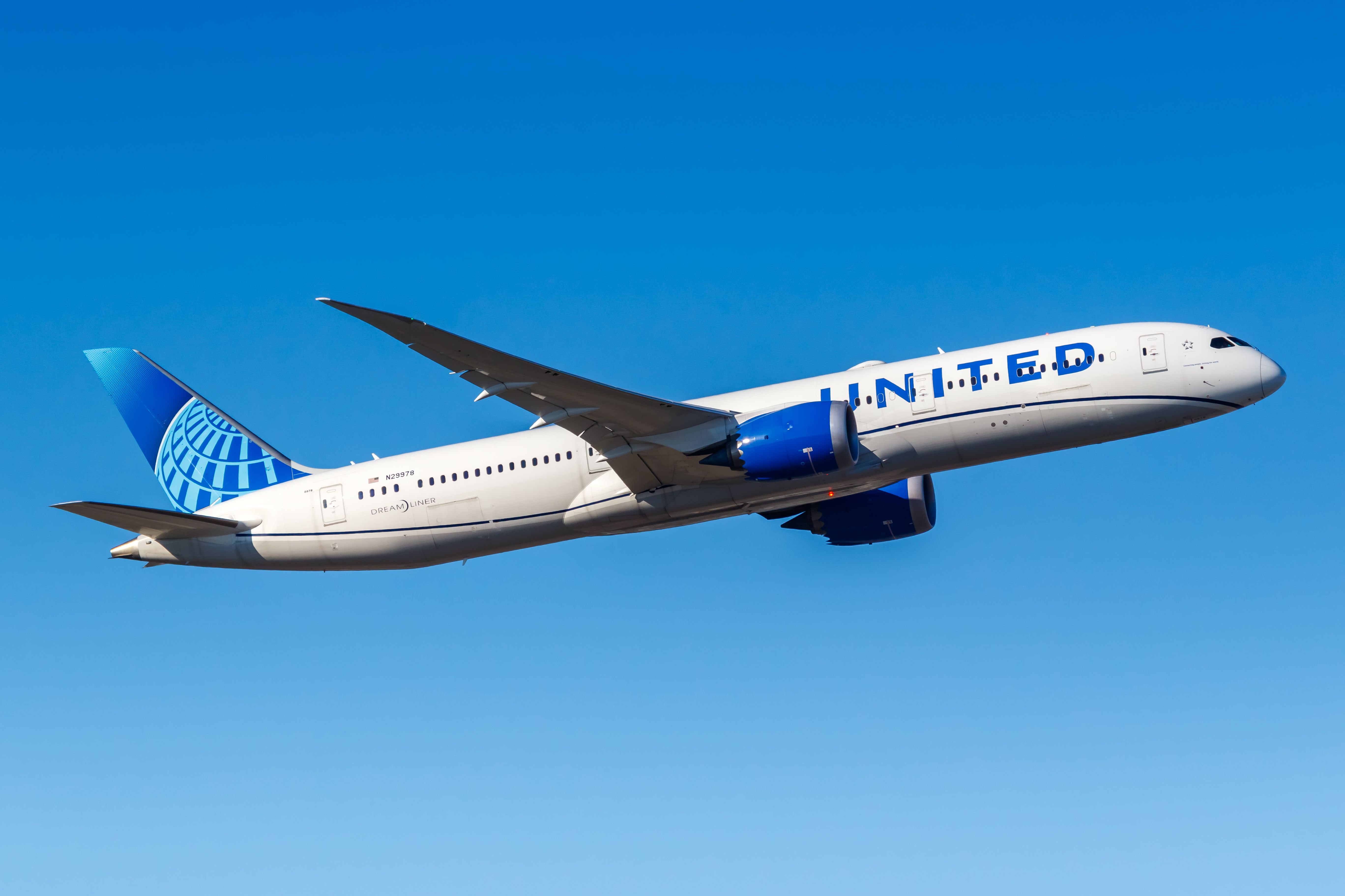 聯合航空公司波音787-9離開法蘭克福機場FRA