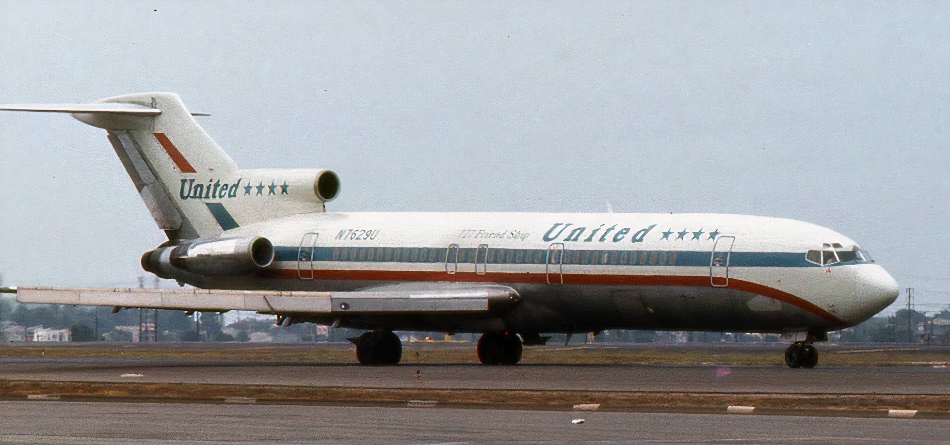 united_airlines_b-727_n7629u