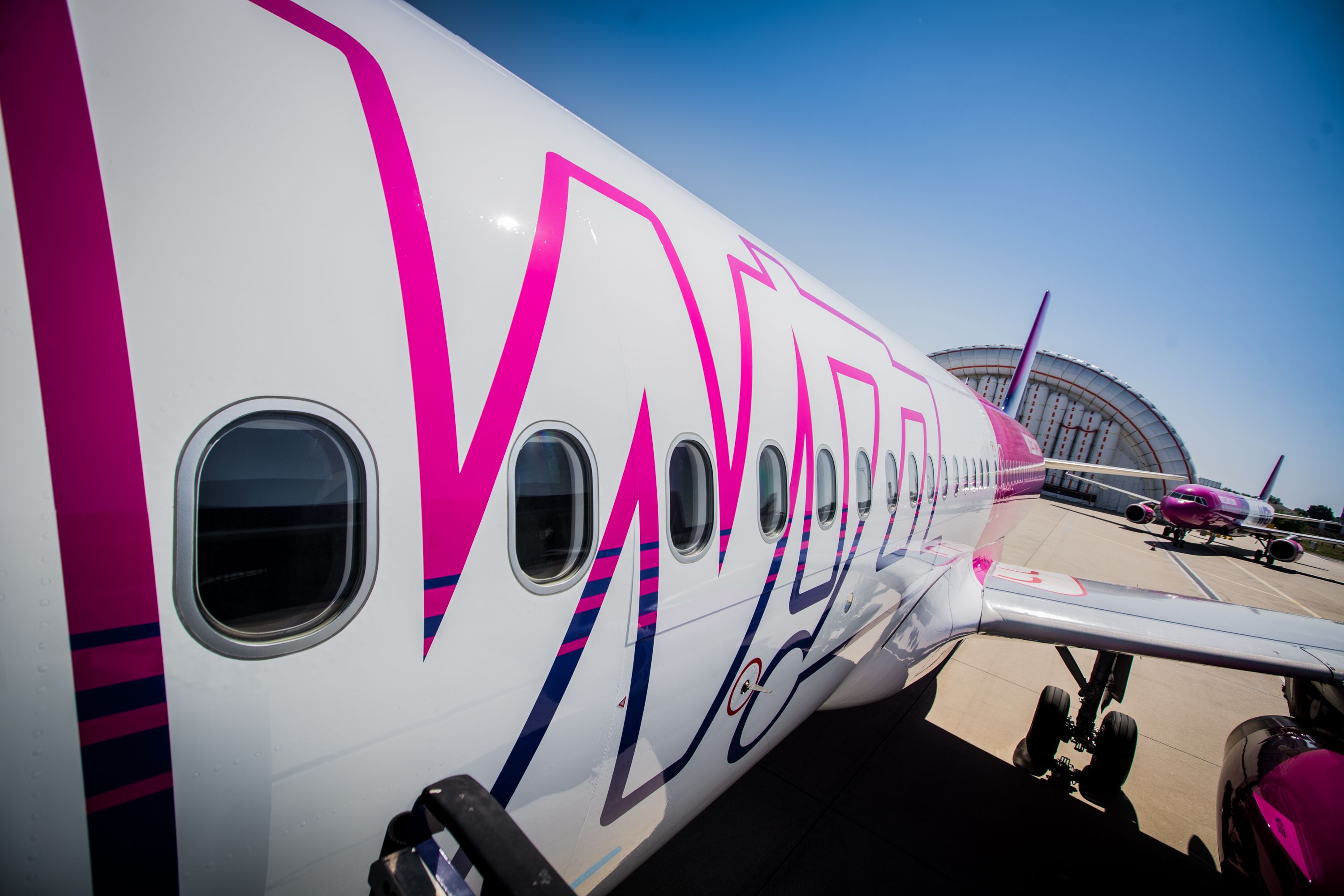 Wizz Air A320 new livery