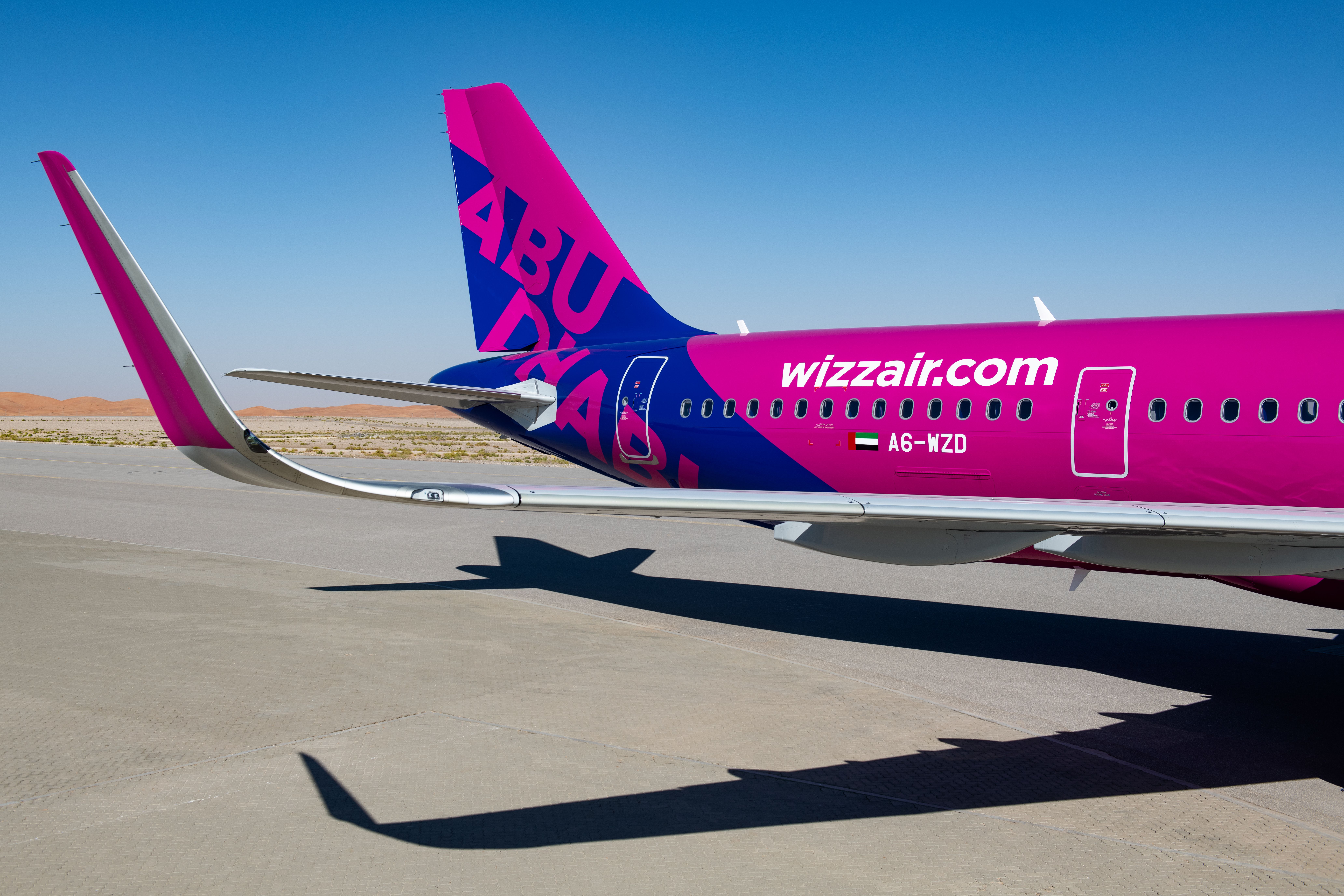 Wizz Air A321neo in Abu Dhabi livery