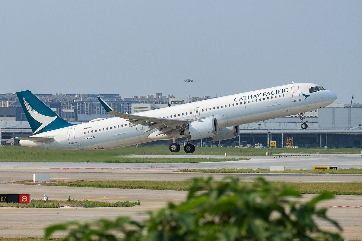 航空機・ヘリコプター AIRBUS A321neo CATHAY PACIFIC B-HPD b-hpb-right-cathay-pacific.jpg