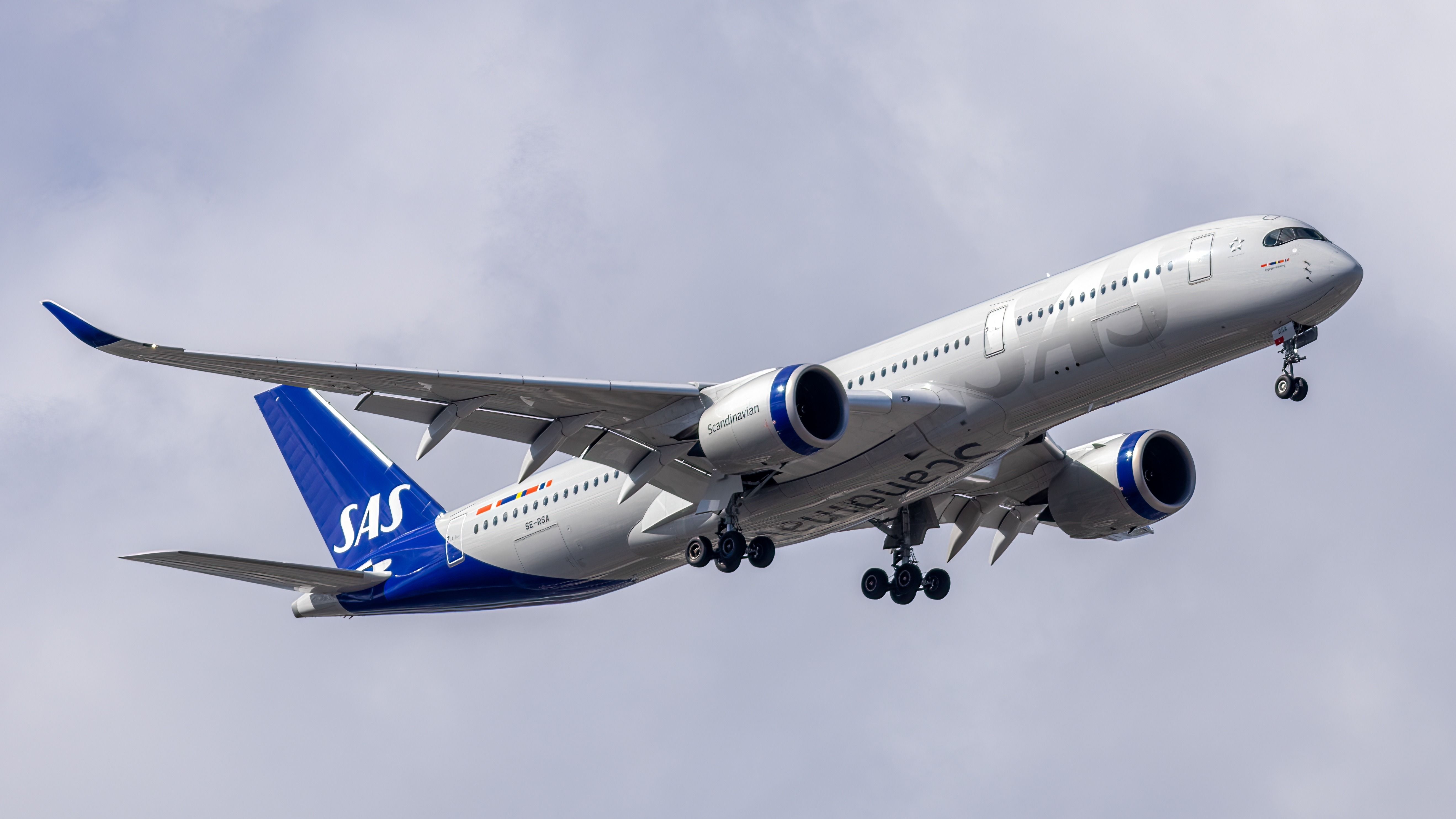 中国の航空会社がロシアの空域を介してノルウェーに飛ぶことが許可されていることを「懸念」している