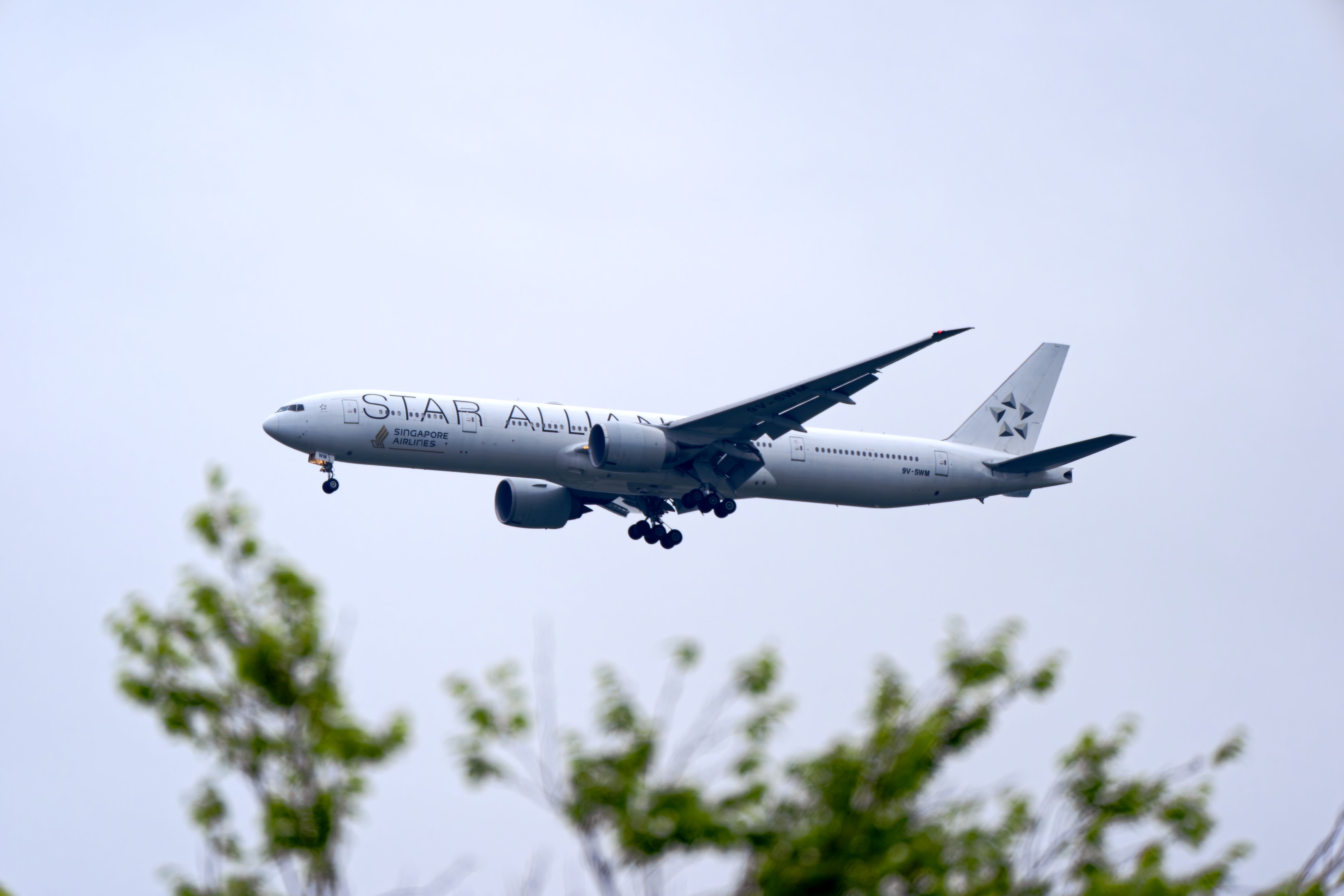 航空機・ヘリコプター 1/500 BOEING777-300ER SINGAPORE AIRLINES Singapore Airlines Boeing 777-300ER Flaps Down 9V-SWZ JC