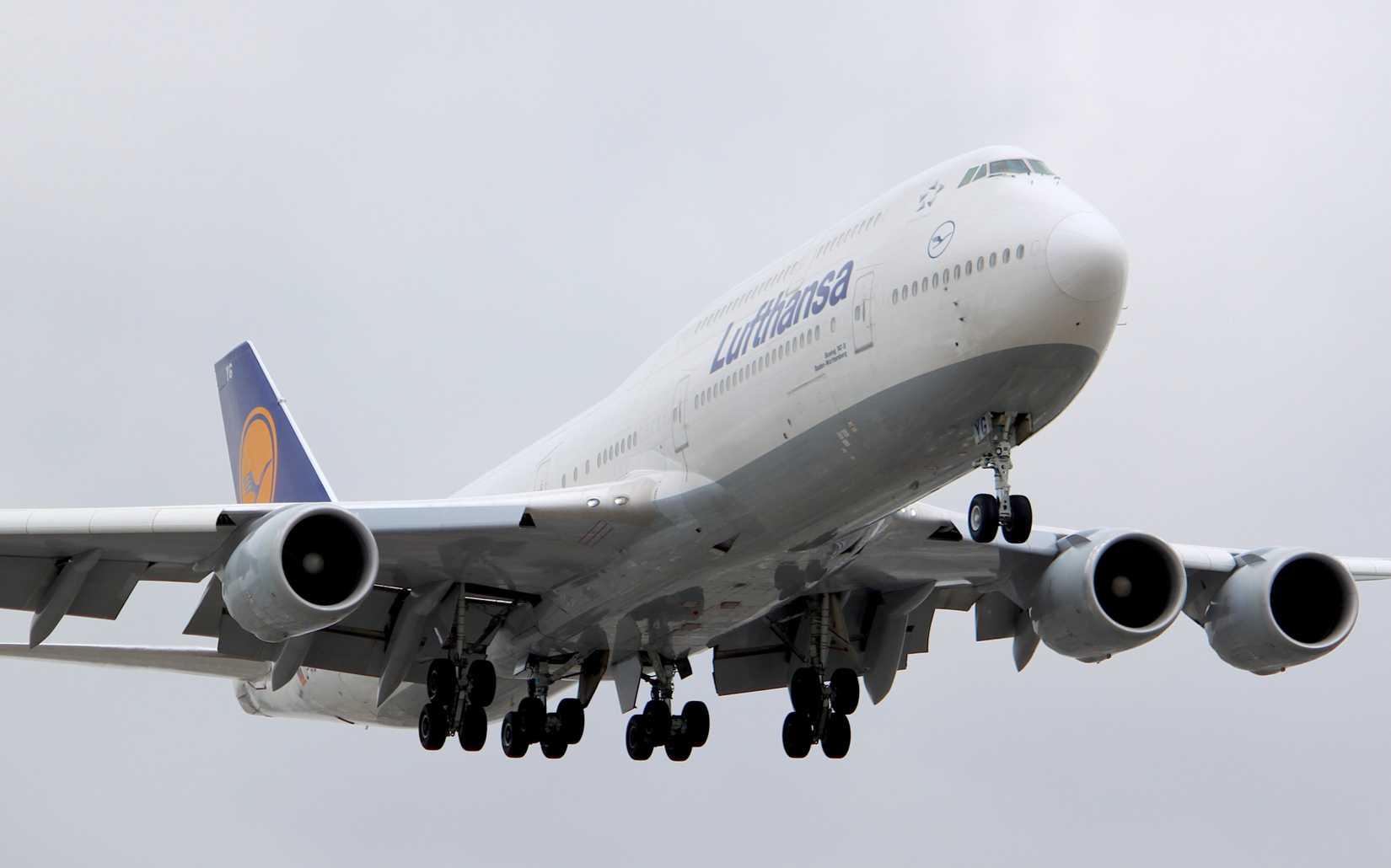 A Lufthansa Boeing 747-8i on Final Approach to Los Angeles International Airport LAX