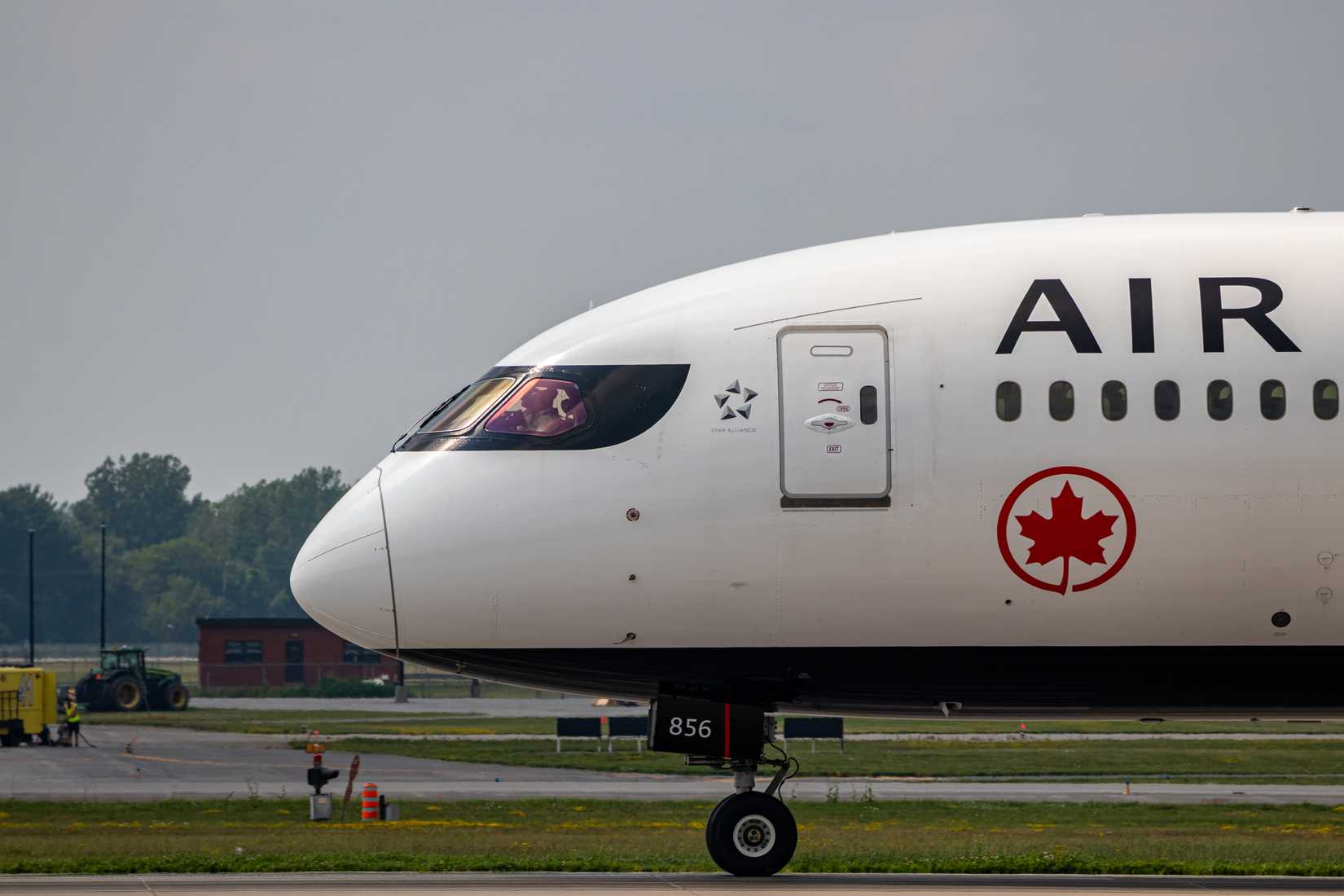 Air Canada Boeing 787-8 at YUL shutterstock_2040273629