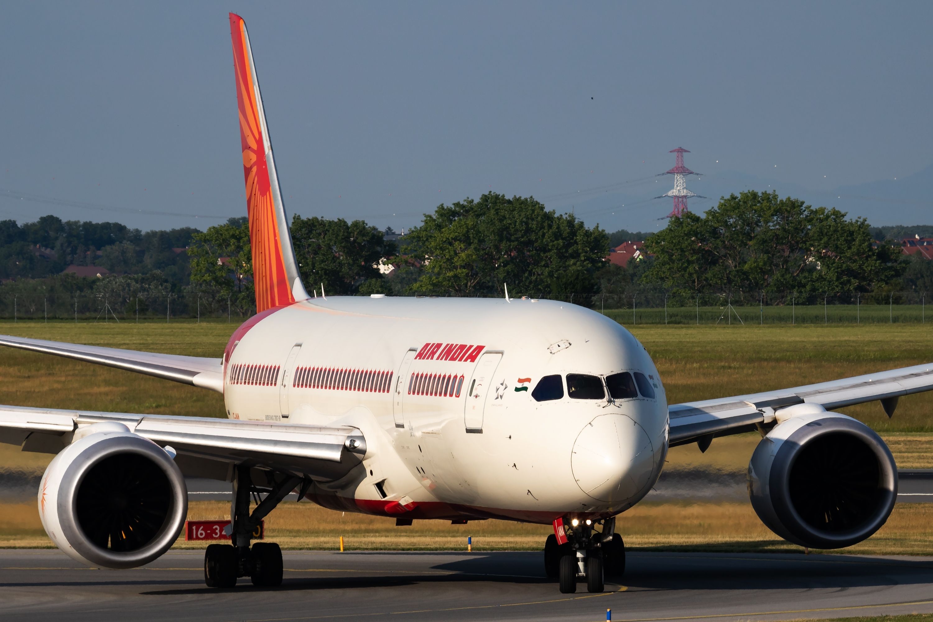 Air India Boeing 787-8 at VIE shutterstock_2185043659