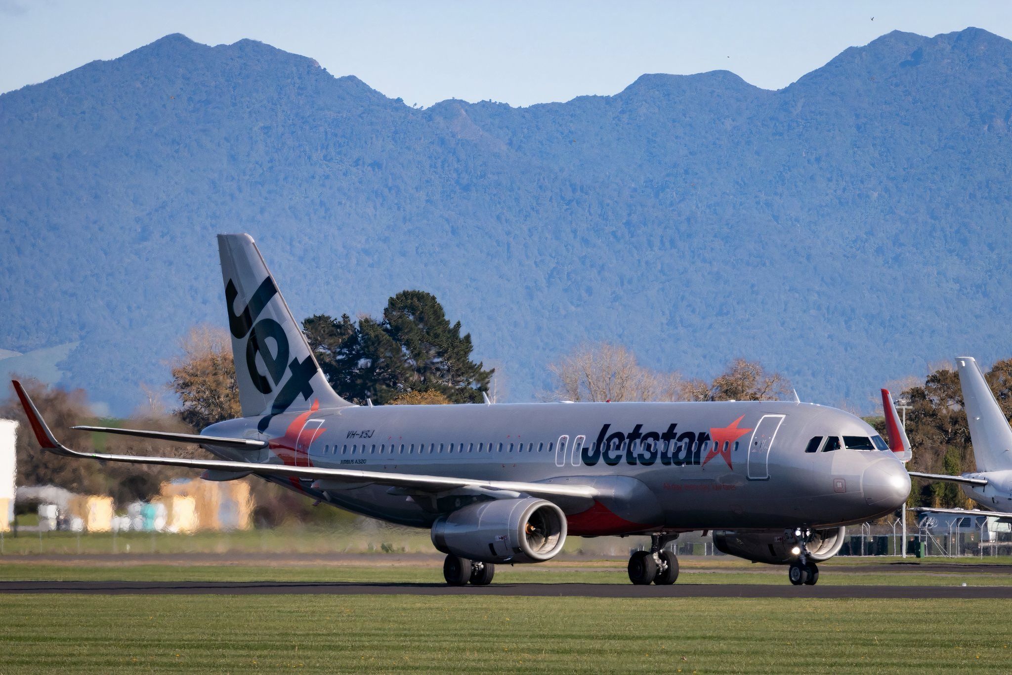 Hamilton to Australia Jetstar1