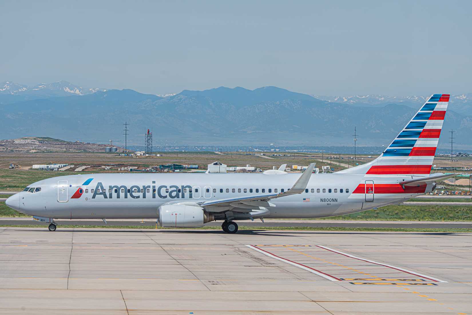 American 737 In Denver