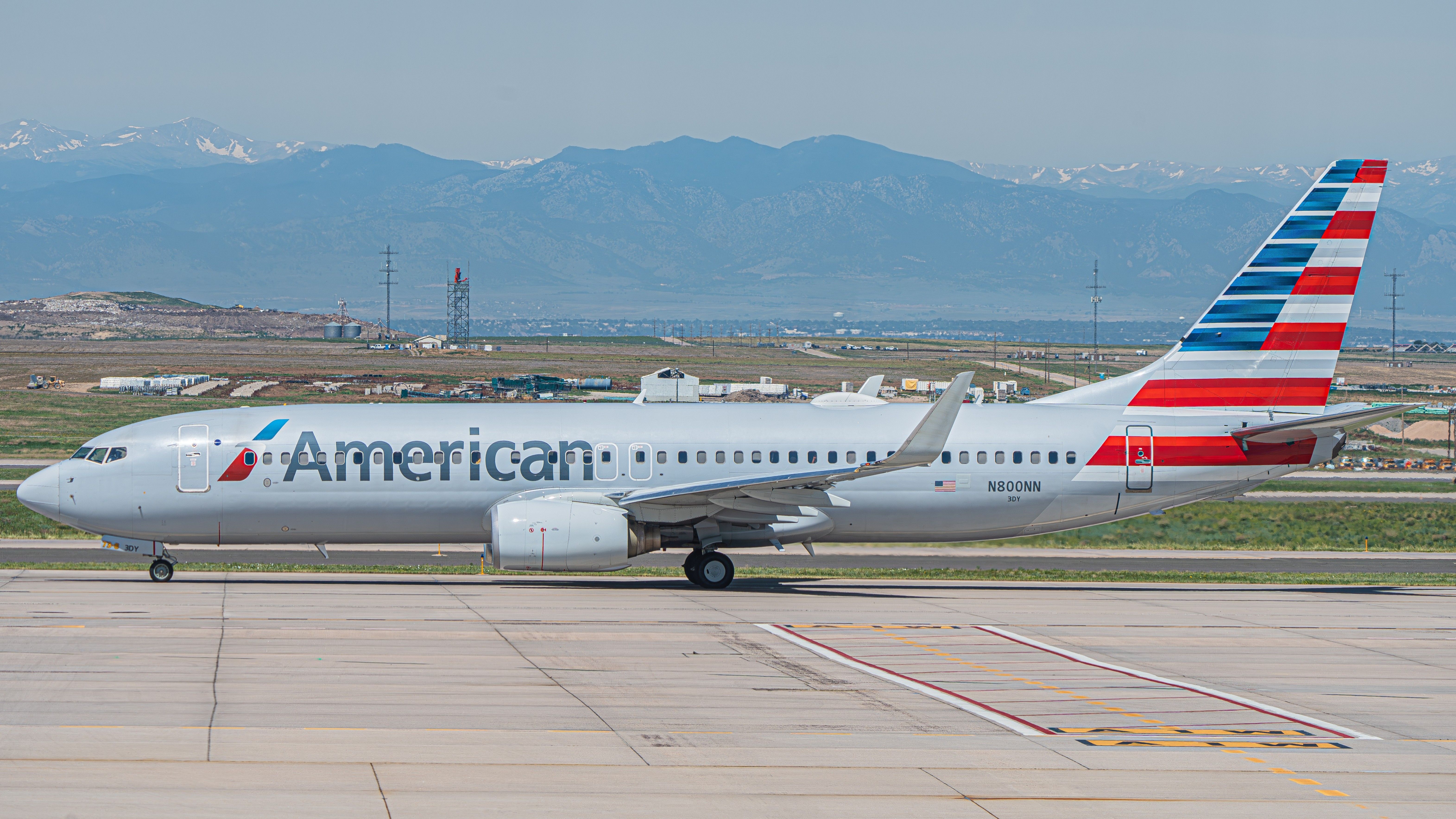 American Airlines Boeing 737 Diverts To Denver After Crew