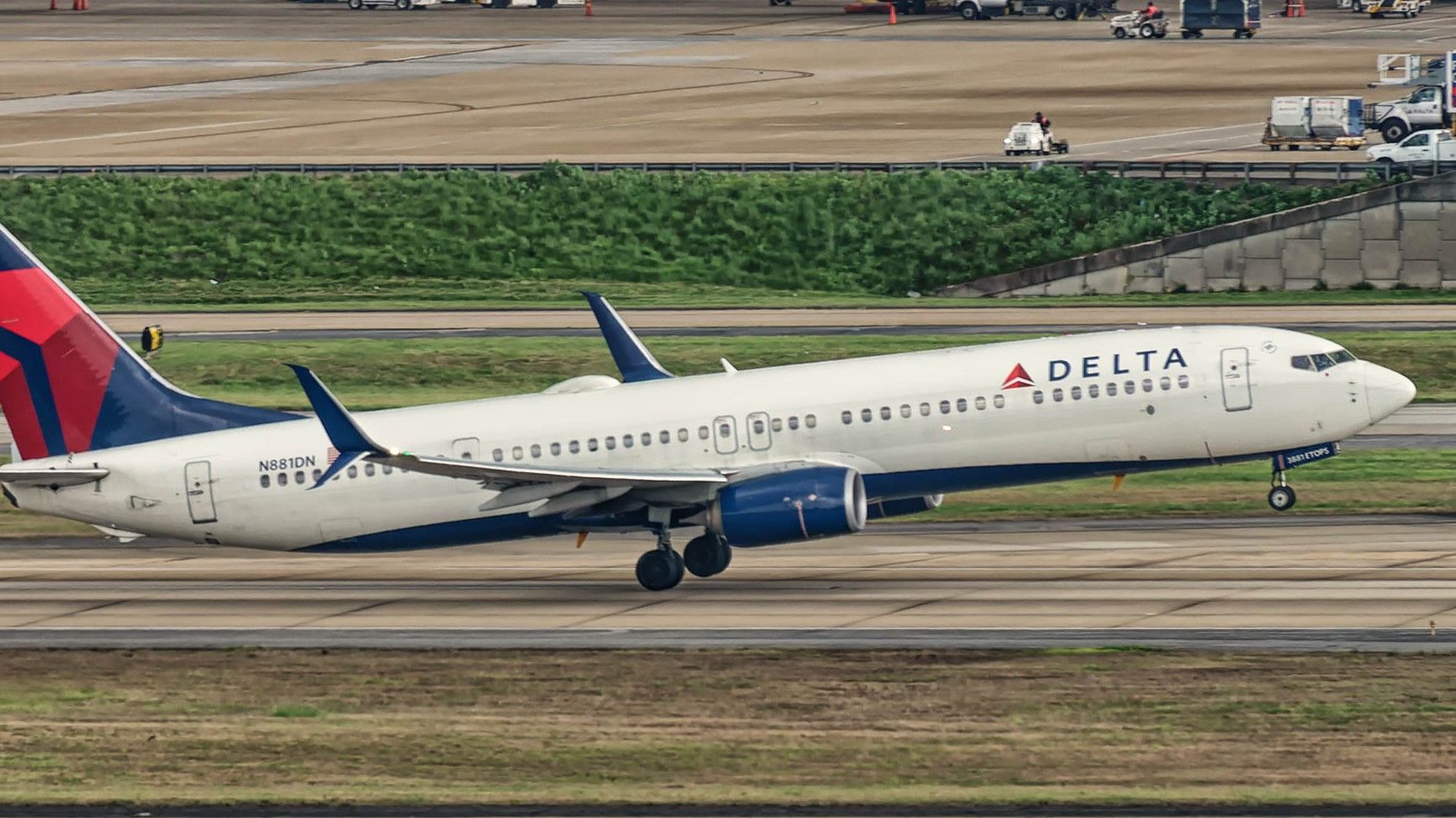 Delta Air Lines Passenger Facing Charges After Assaulting Flight Attendant At Minneapolis–St. Paul Airport