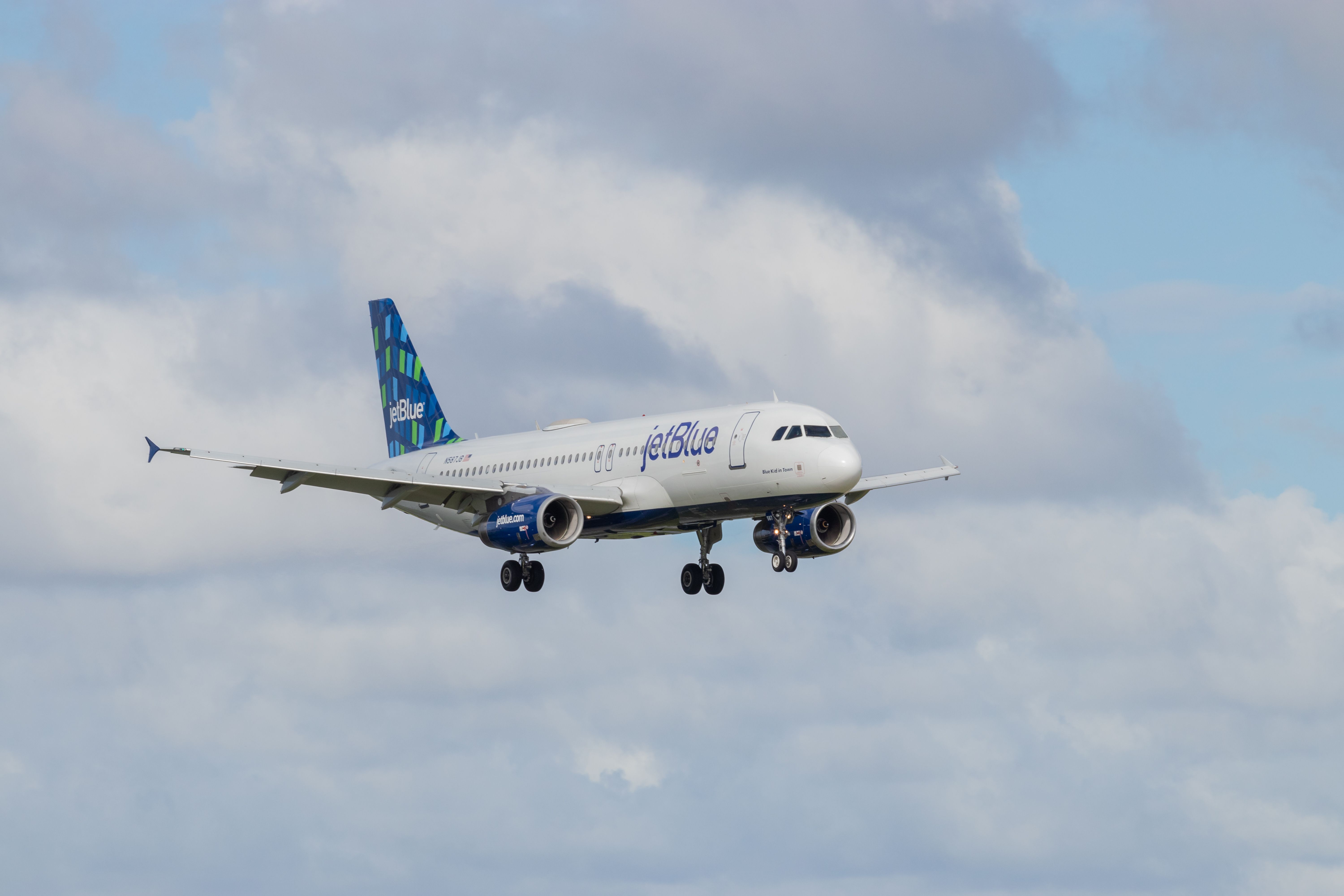 JetBlue A320 Landing In Fort Lauderdale