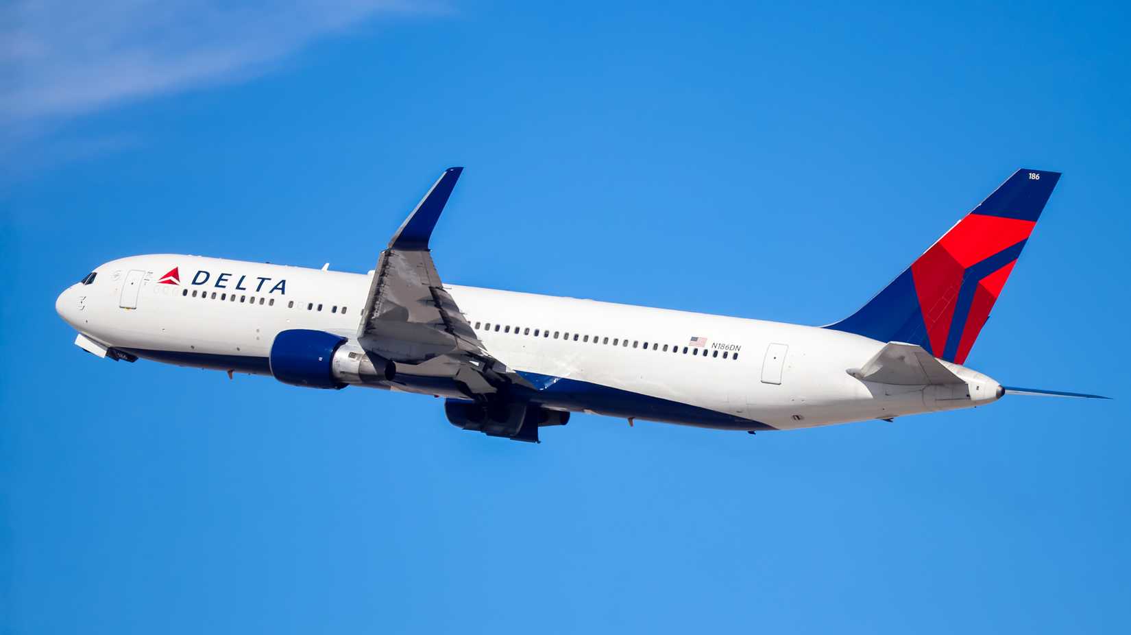 Why The Boeing 767-300ER Has Such Massive Winglets