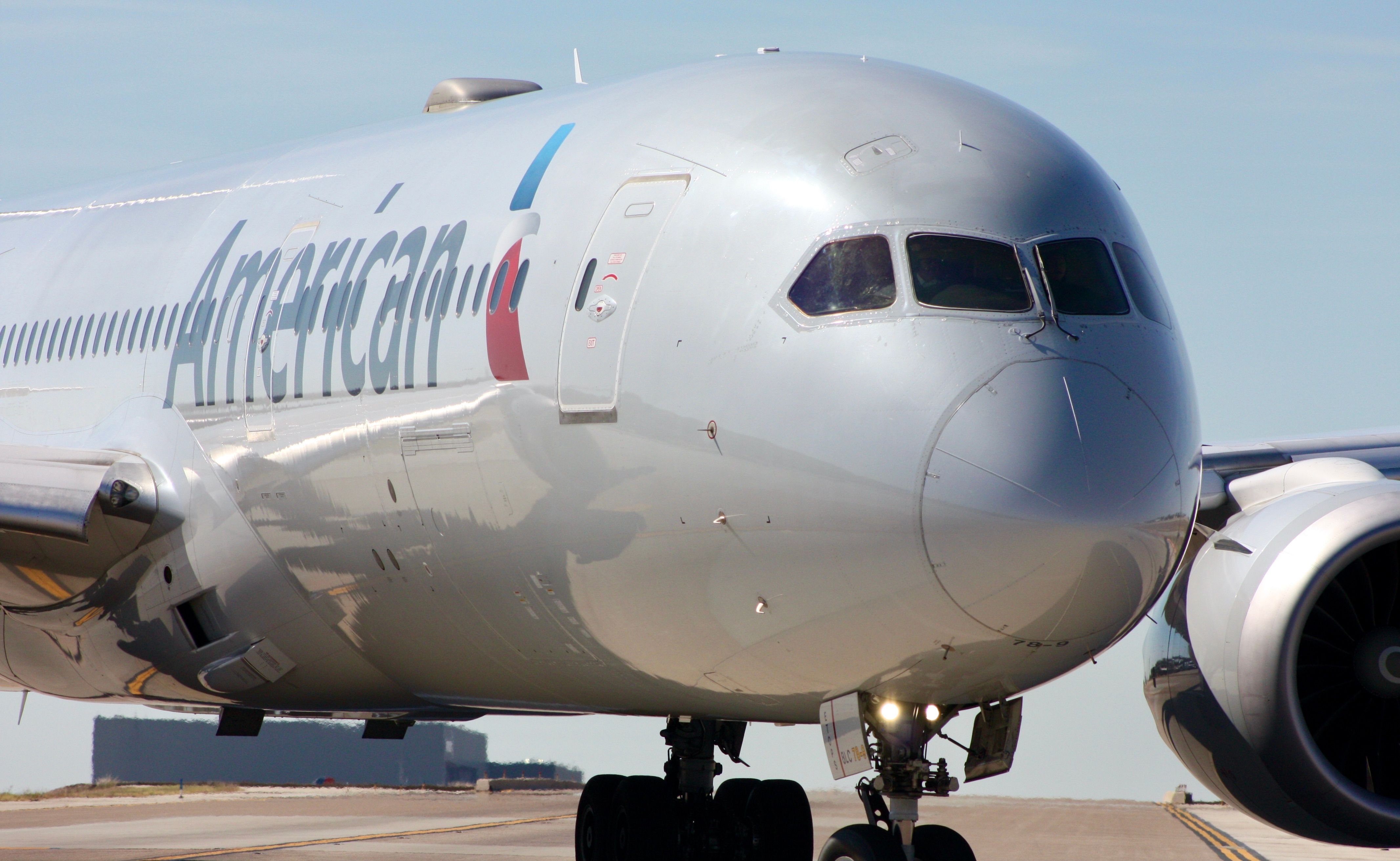Boeing 787-9 Dreamliner of American Airlines taxiing at Dallas Fort Worth International Airport
