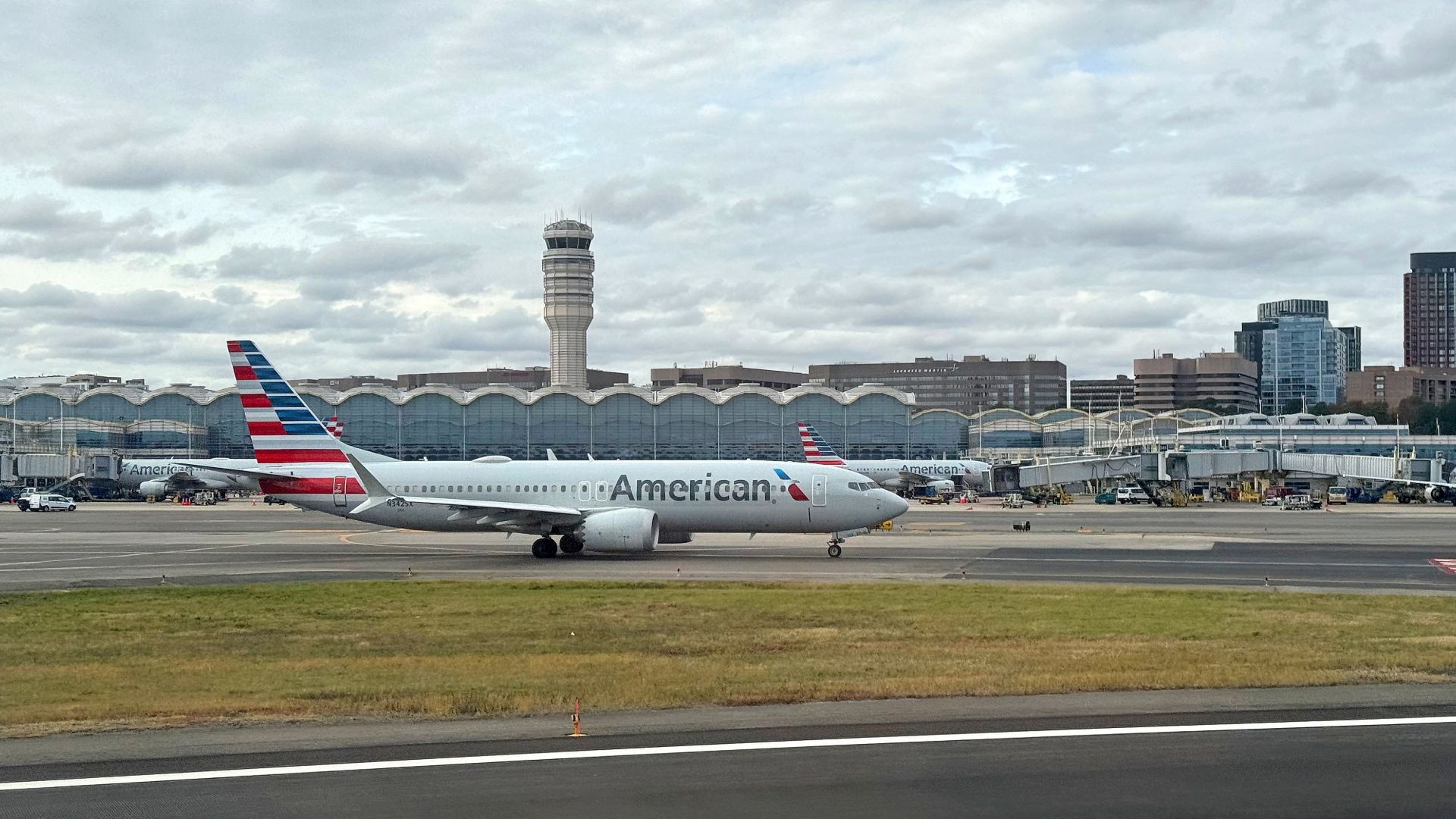 FAA & ATC Under Scrutiny After Reagan Airport Midair Collision