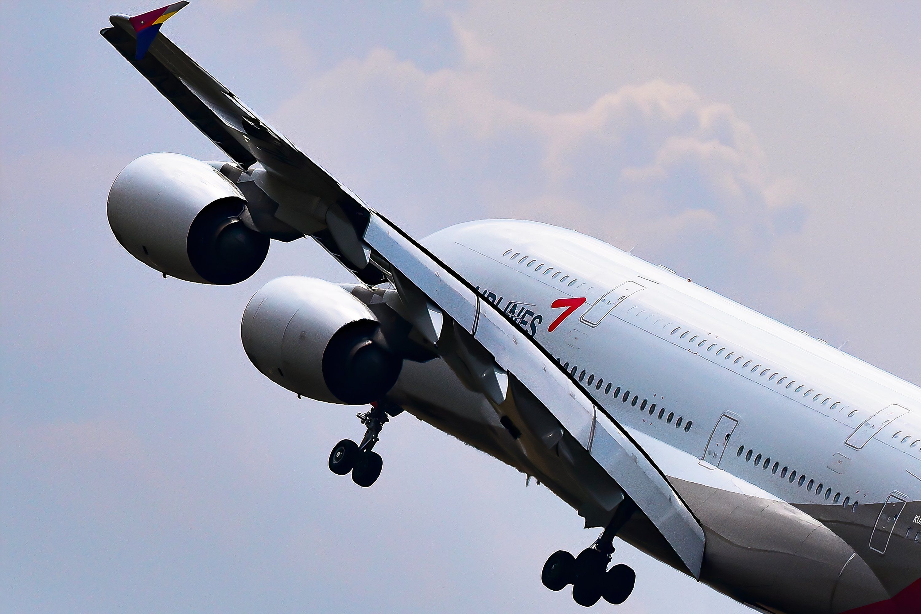 Asiana A380 shutterstock_1461117227
