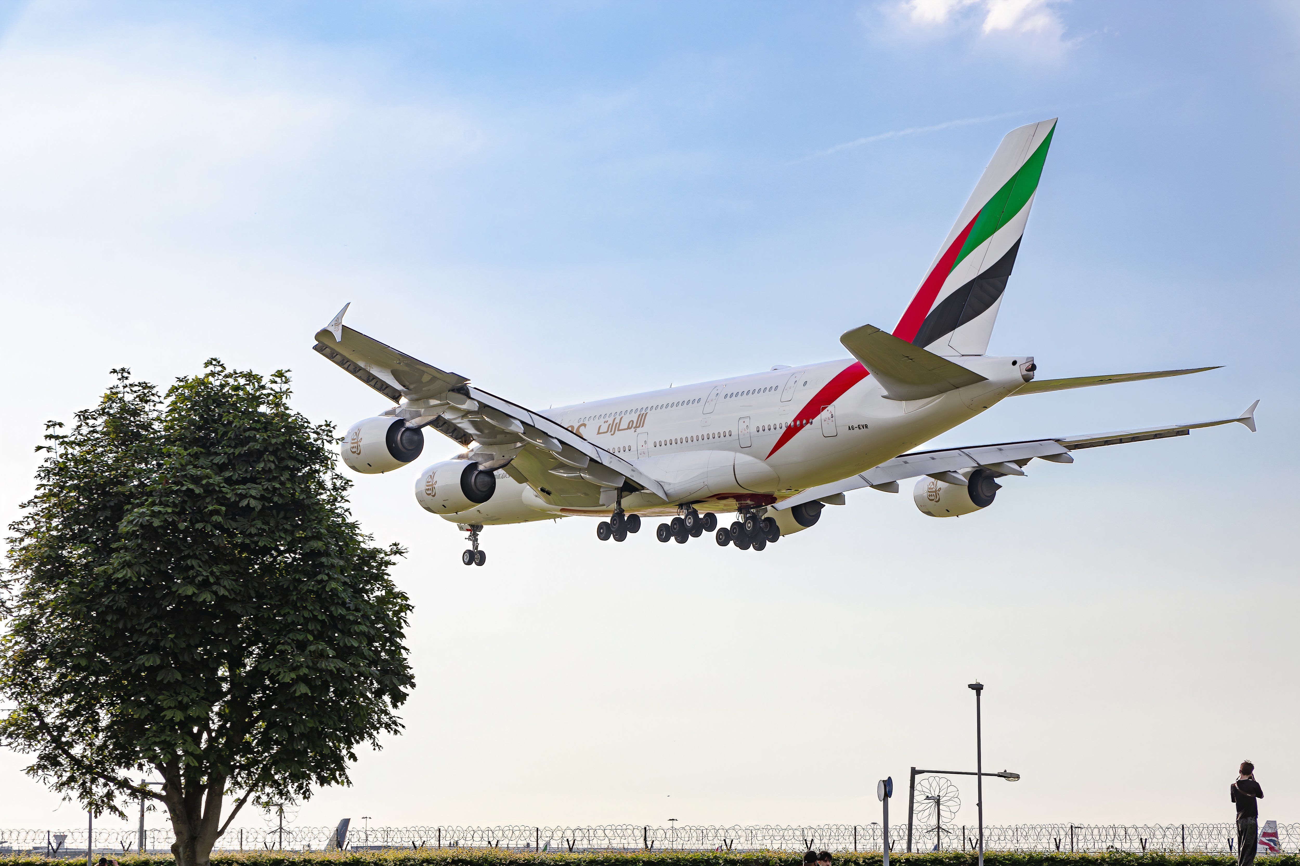 EK A380 final LHR shutterstock_2482826279