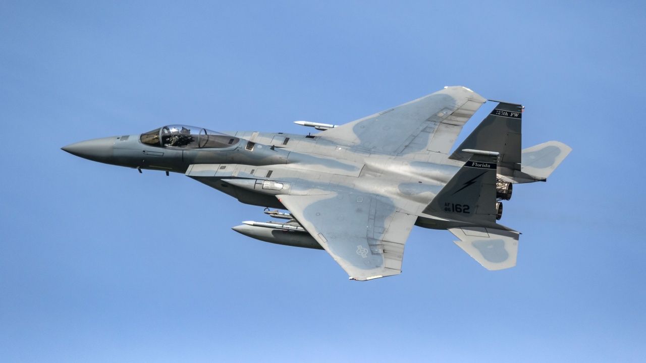 F-15 fighter jet