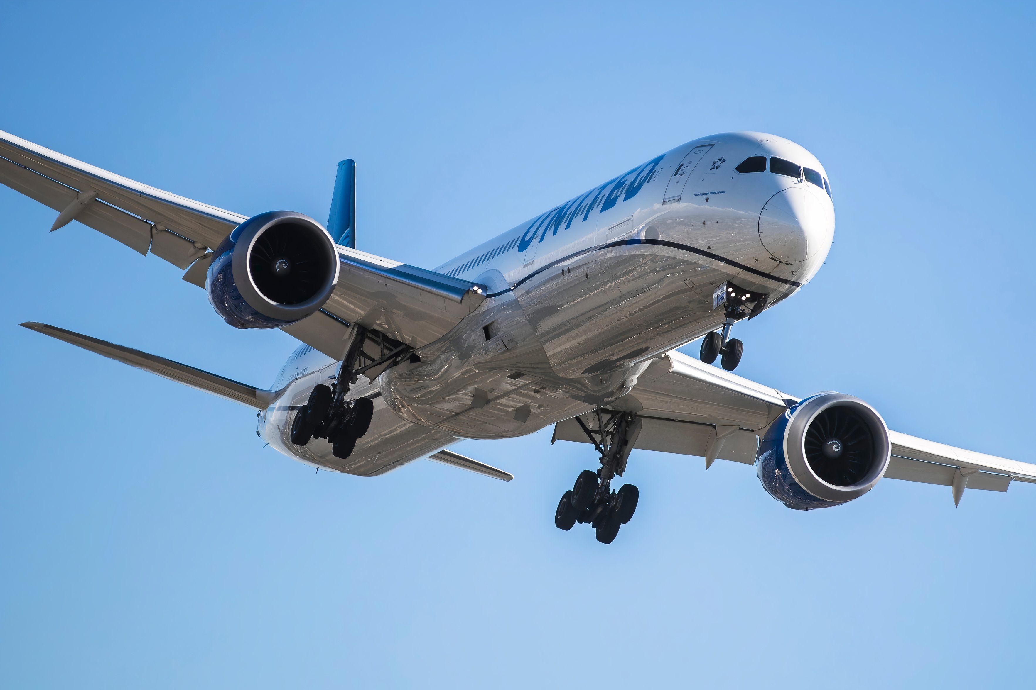 United Airlines Boeing 787-10 Dreamliner