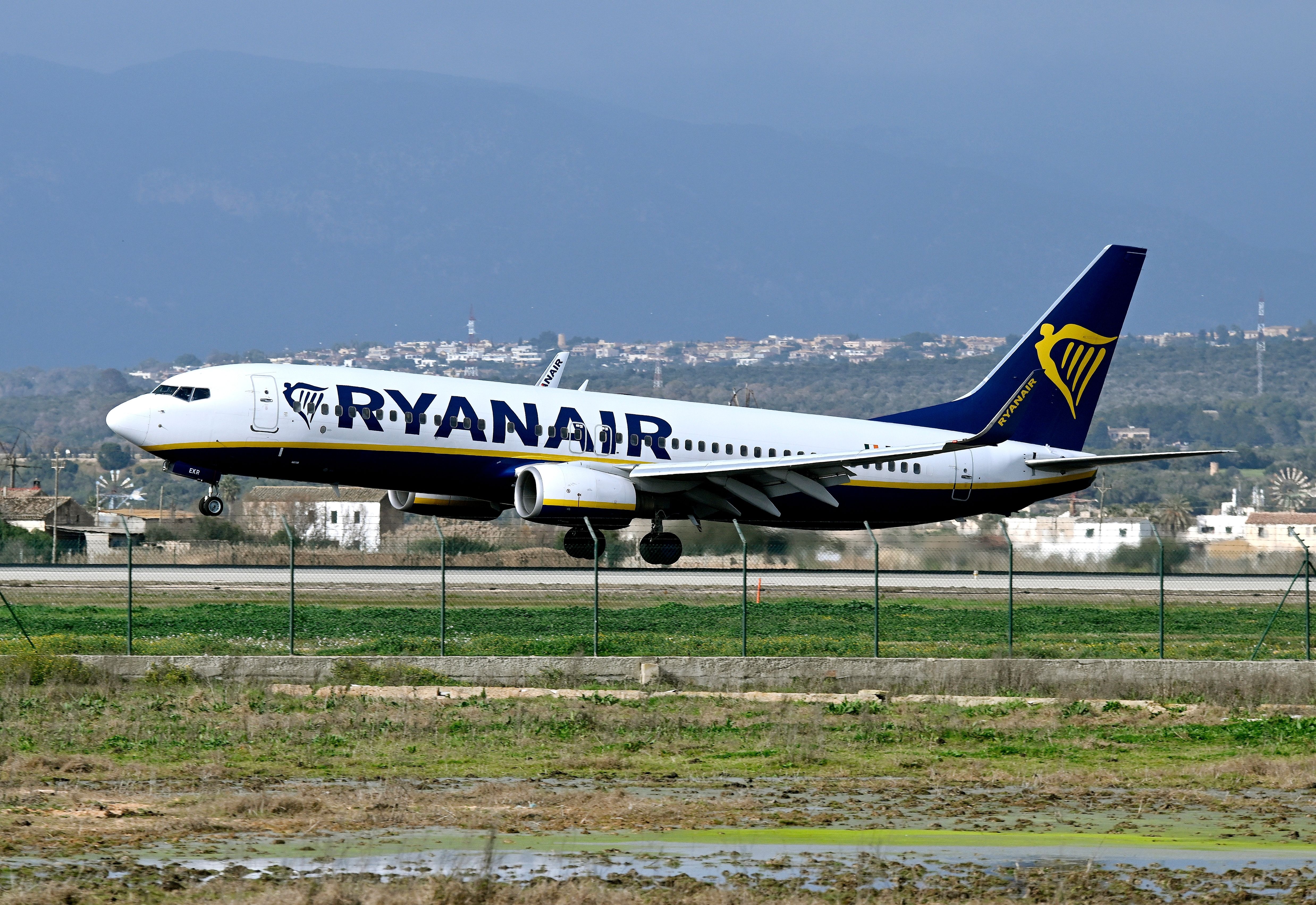 Ryanair 737 �������
