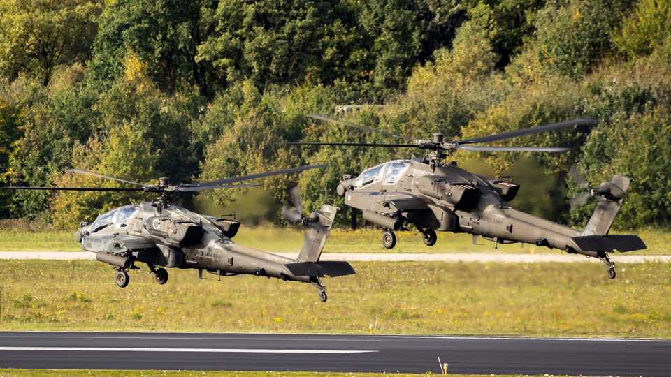 us-army-boeing-ah-64e-apache-attack-helicopters.jpg