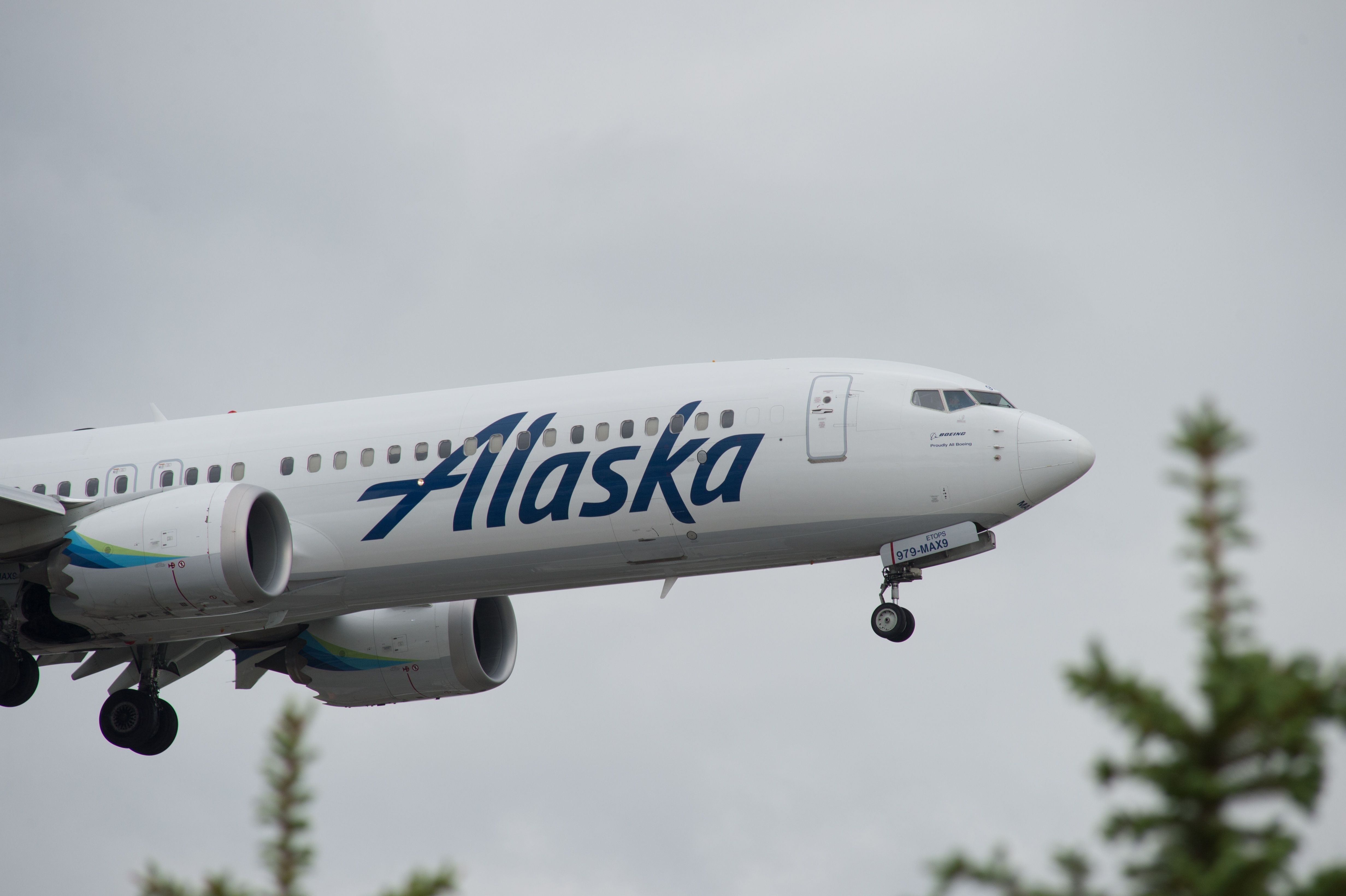 Alaska Airlines Boeing 737 Max 9 lands at Toronto Pearson International Airport.