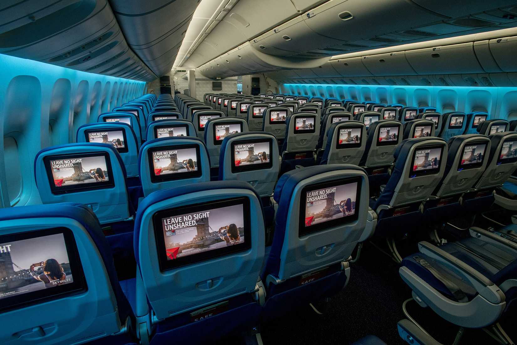 Delta's retrofitted 777 cabin